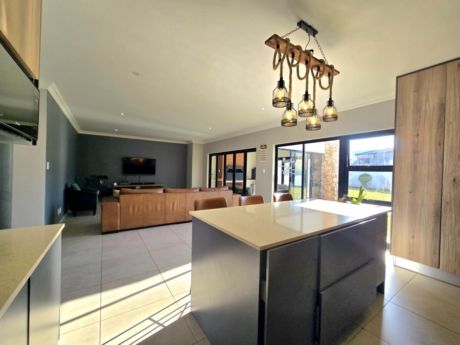 4 Bedroom Property for Sale in Melodie North West